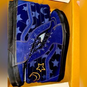 Disney x vans sorcer’’s appre blue velvet brand new worn once